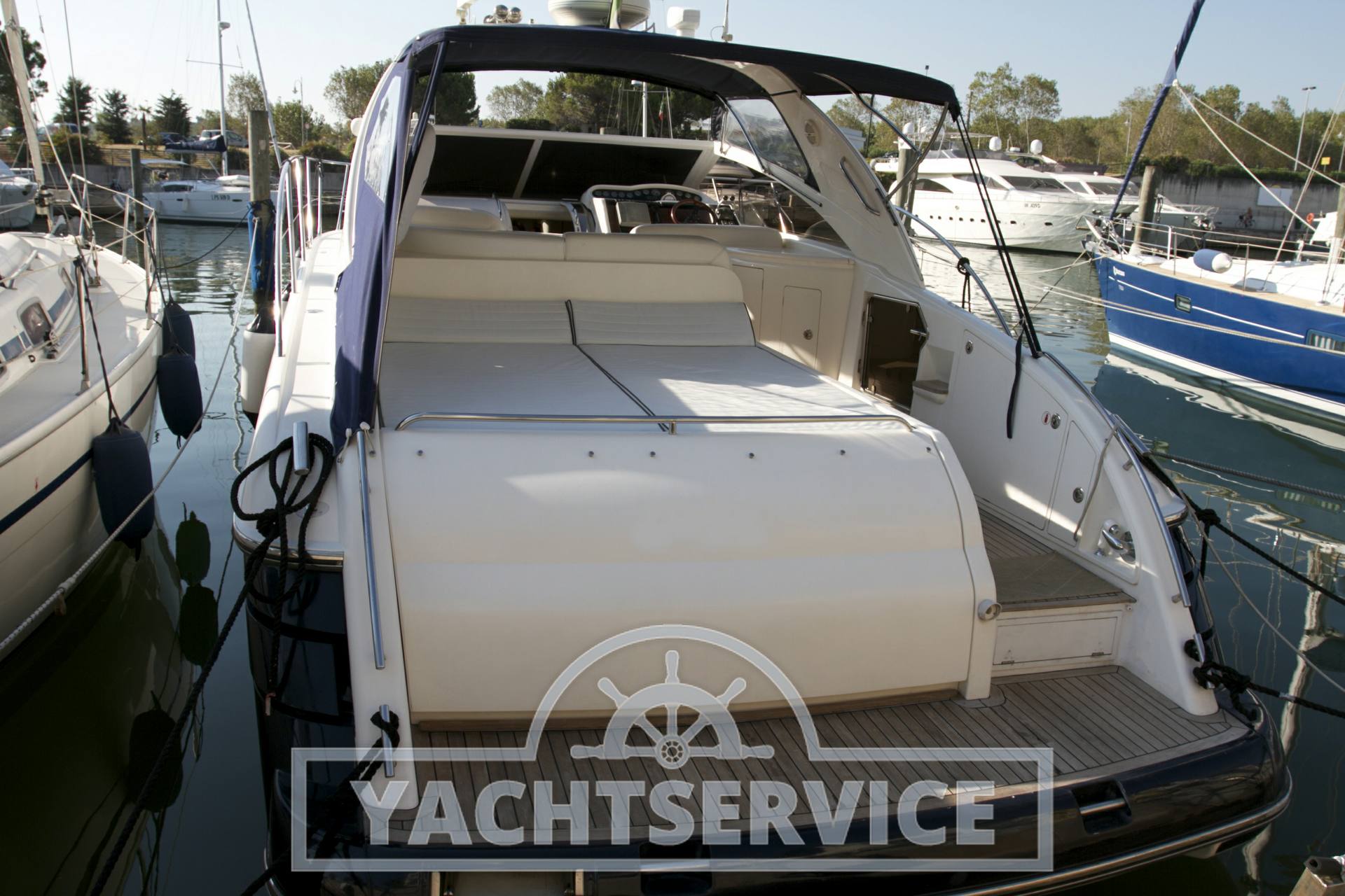 Princess V 42 - Photo Exterior 2