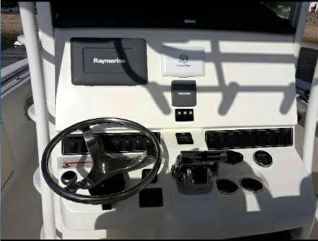 Boston Whaler Boston Whaler 320 outrage