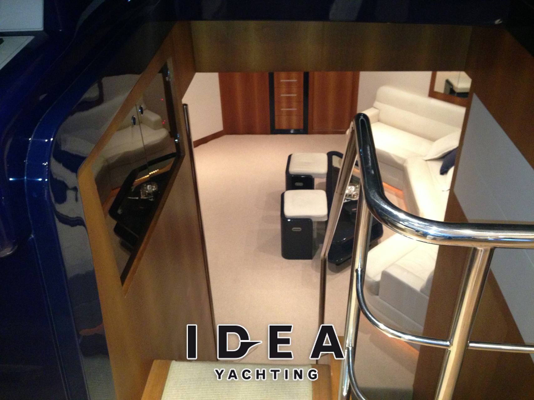 Riva Splendida 72 - Photo Inside: detail 1