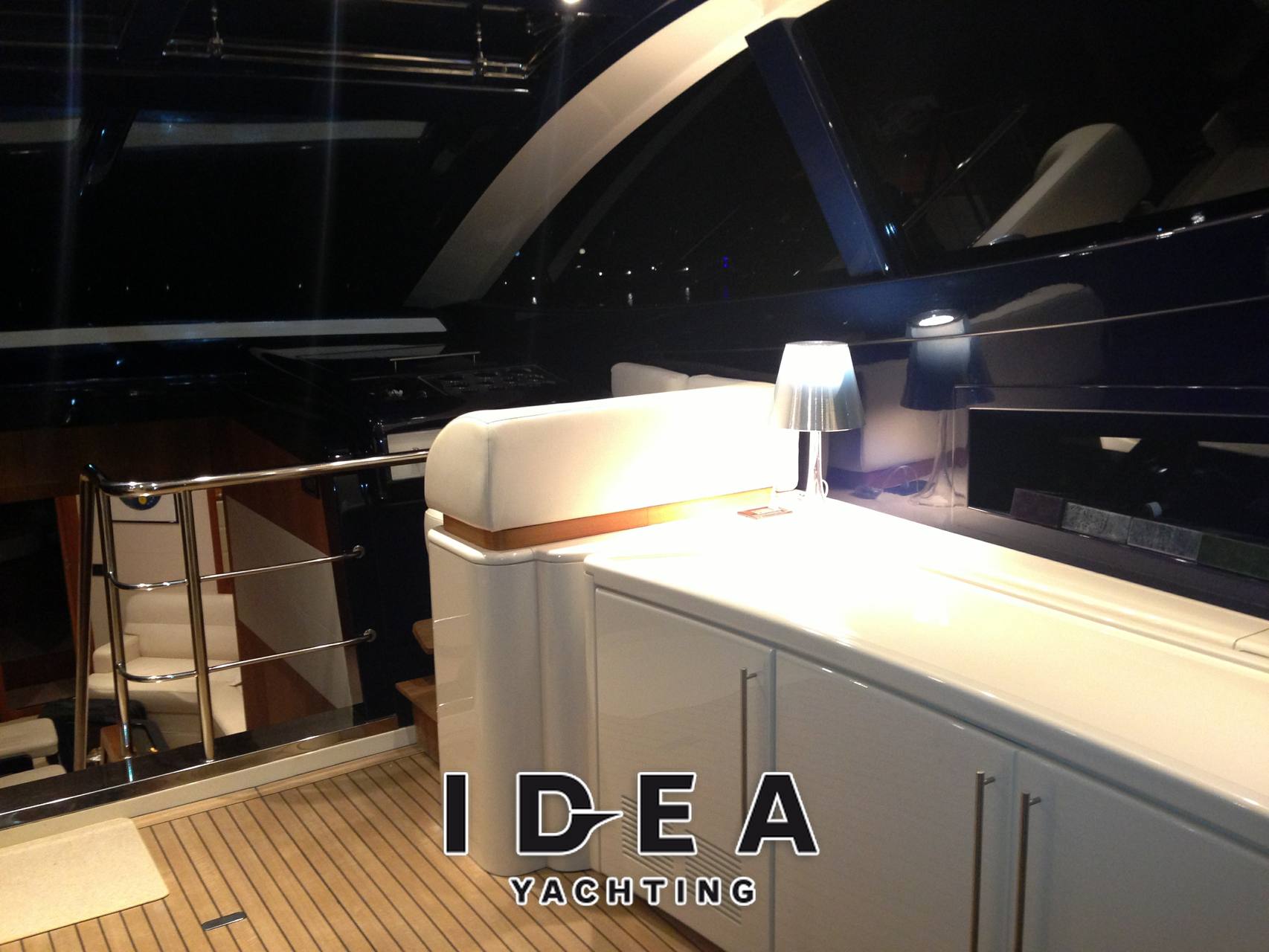 Riva Splendida 72 - Photo Inside: detail 2
