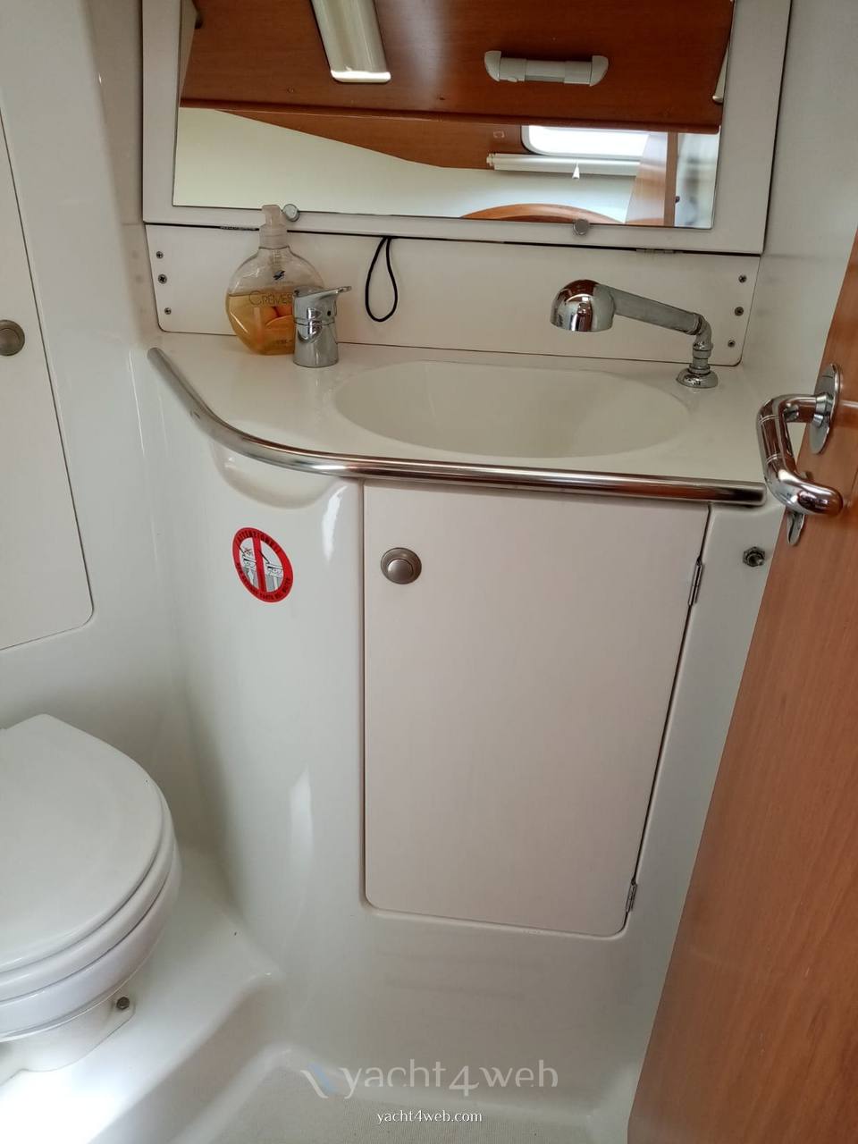 Jeanneau Sun fast 35 Hygienic service