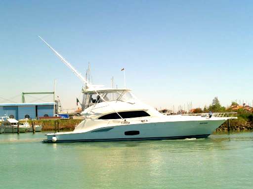 Bertram yacht Bertram yacht Betram 700 convertible