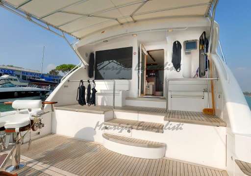 Bertram yacht Bertram yacht Betram 700 convertible