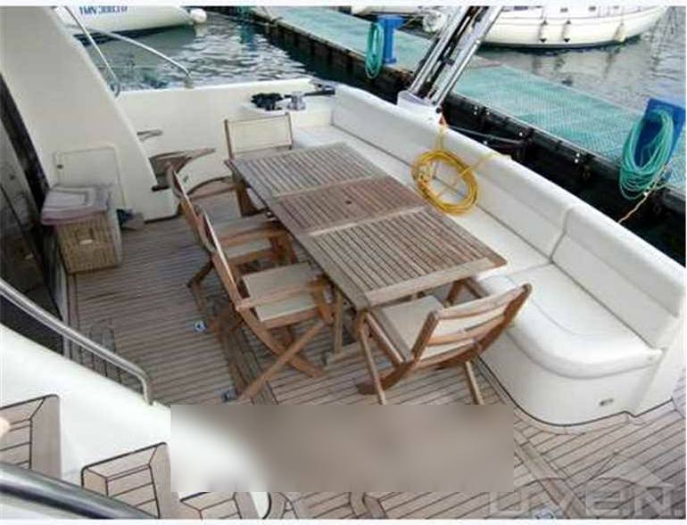 Rodman 56' Exterior: detalhe