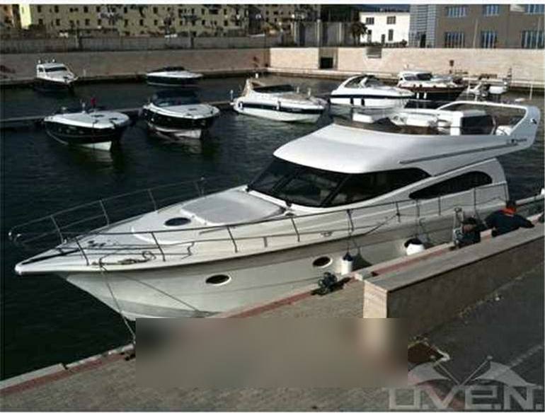 Rodman 56' Exterior