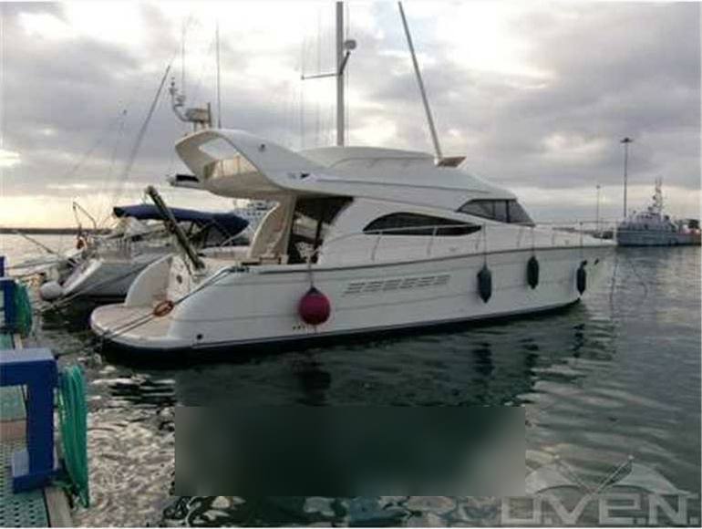 Rodman 56' Exterior