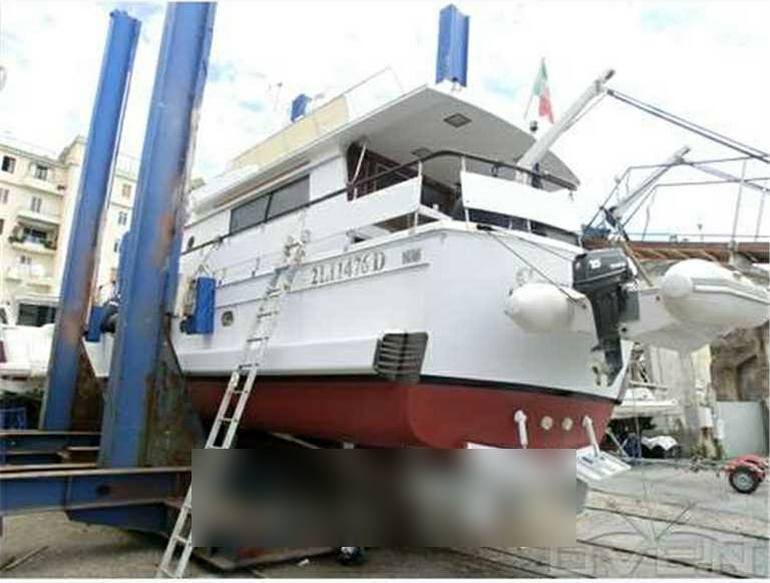 Chiavari Paraggina 16.50 Barco a motor usado para venda