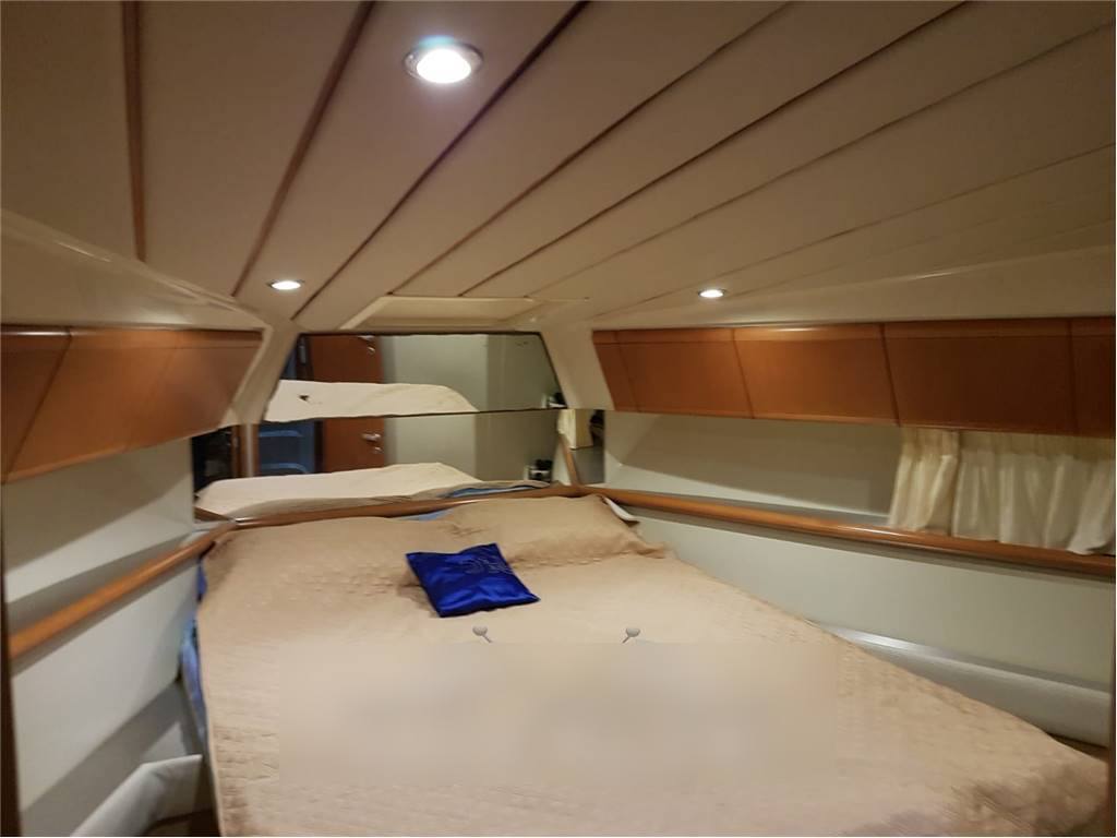 Ferretti 120 120 fly 3 cabine Моторная лодка используется для продажи