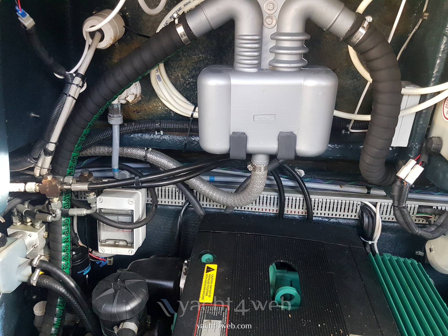 CRANCHI Zaffiro 36 Engine