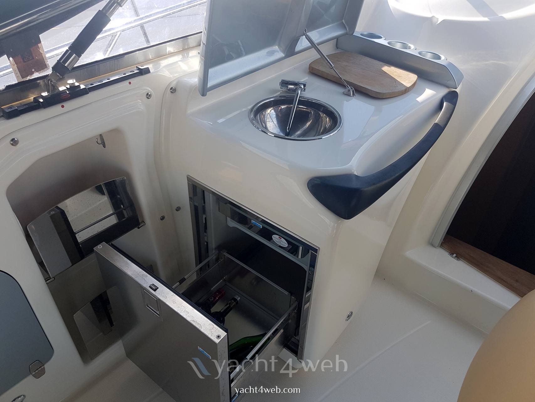 CRANCHI Zaffiro 36 Inside: detail