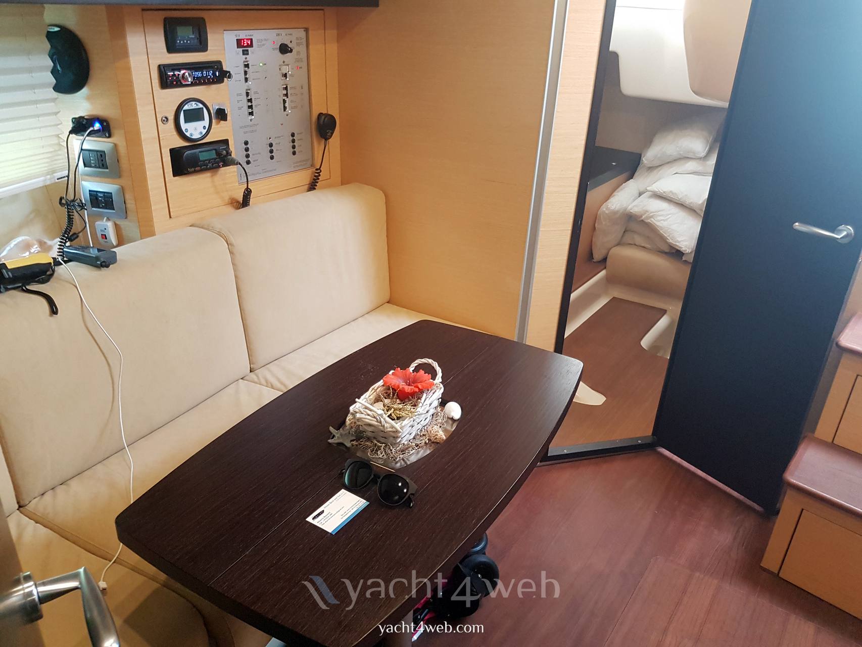 CRANCHI Zaffiro 36 Inside