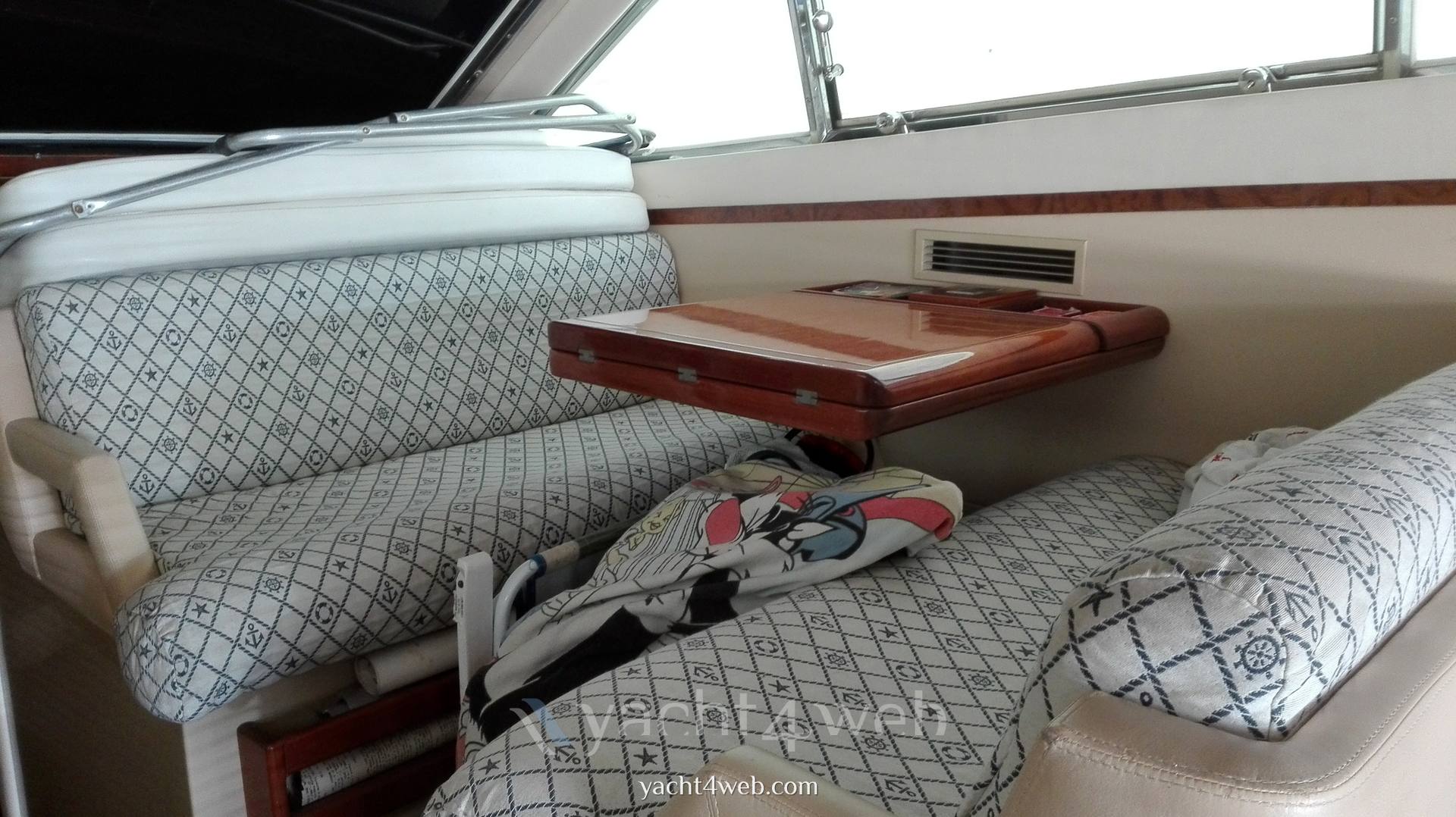 Ferretti 150 fly - Foto Interno 3