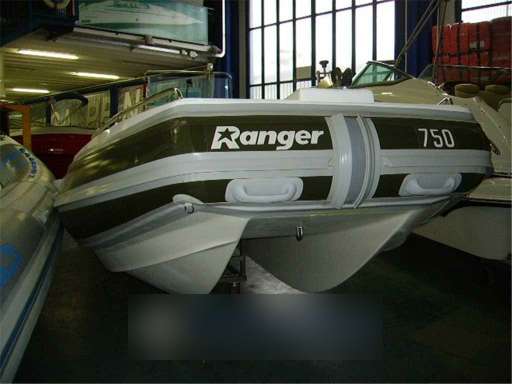 Prestige Prestige Ranger 750 catamarano seconda serie