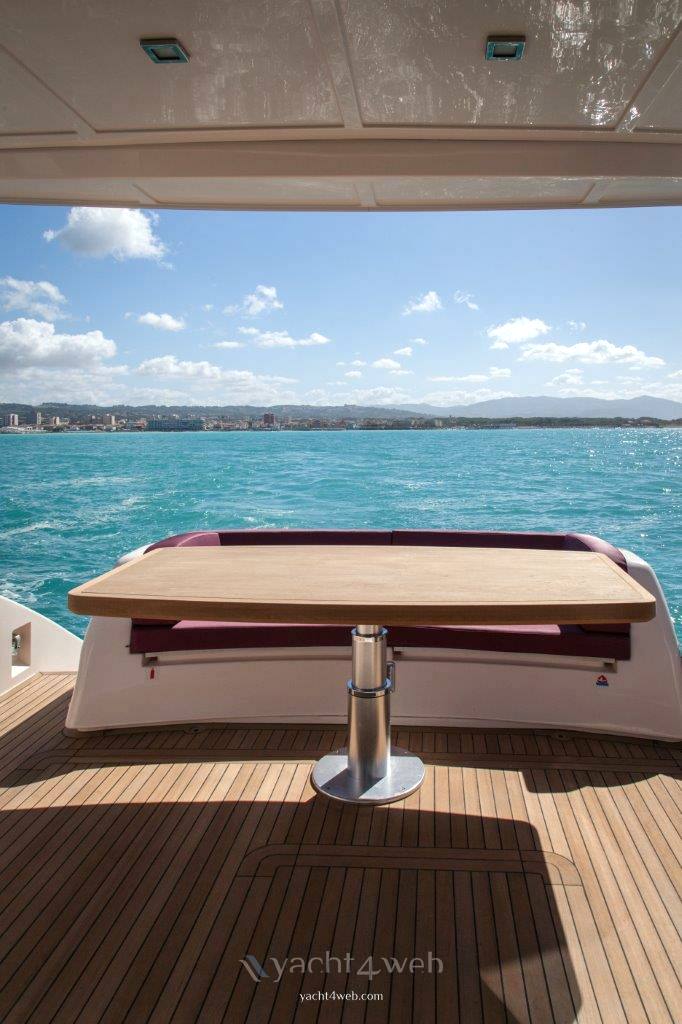 Queens yachts Queens 50 hard top new Exterior: detail