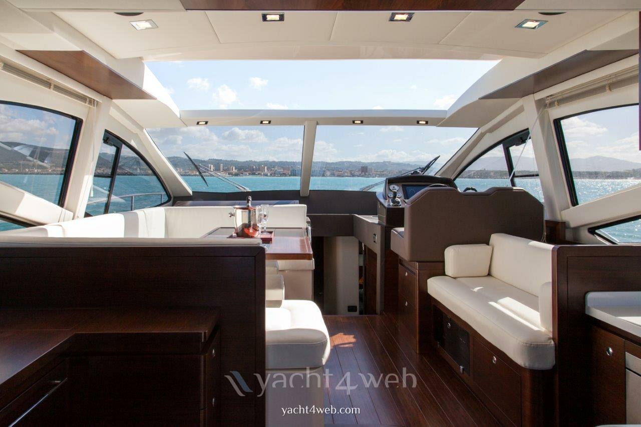 Queens yachts Queens 50 hard top new Inside