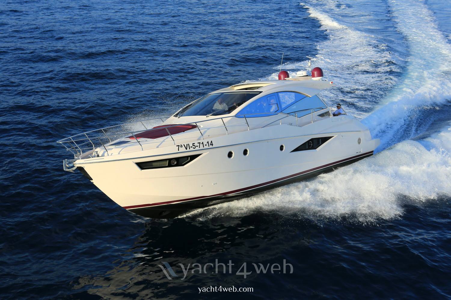 Queens yachts Queens 50 hard top new Exterior