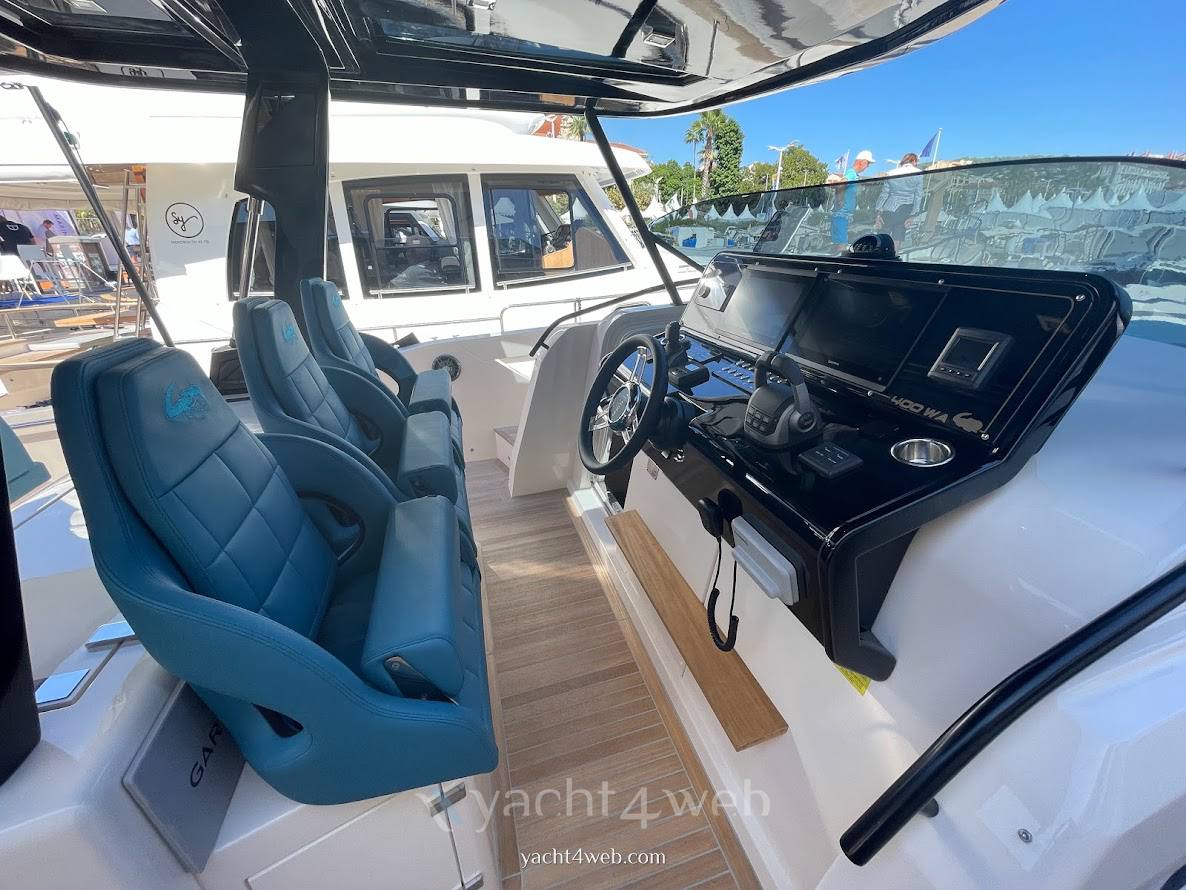 Cayman yachts 400 walk around