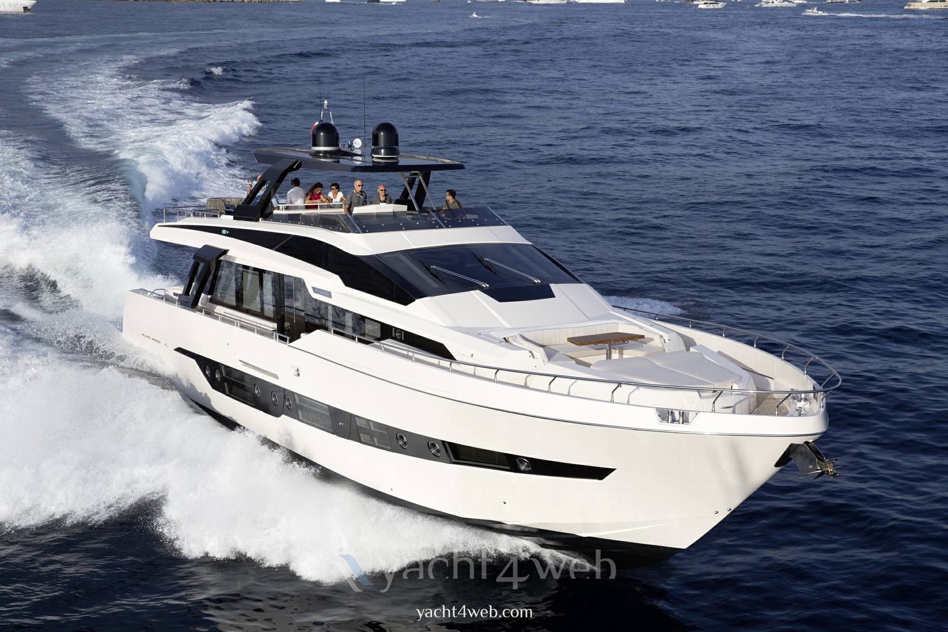 Cayman yachts F920