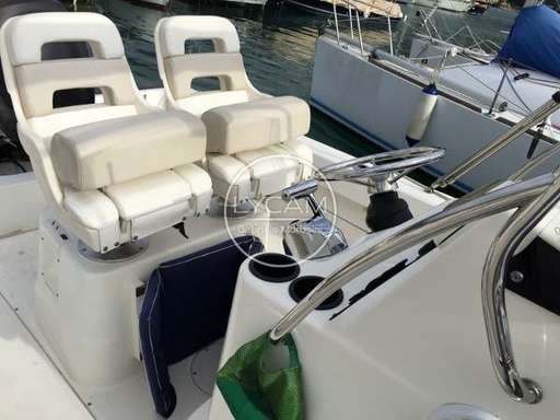 Boston whaler Boston whaler Outrage 19