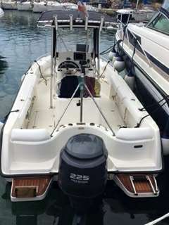 Boston whaler Boston whaler 210 outrage