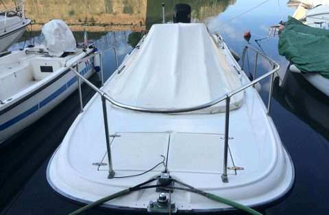 Boston Boston Whaler outrage 21