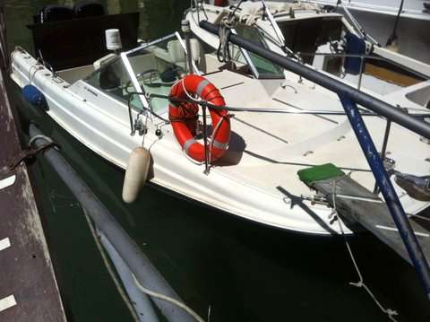 Boston whaler Boston whaler Revenge 21.5 solo scafo