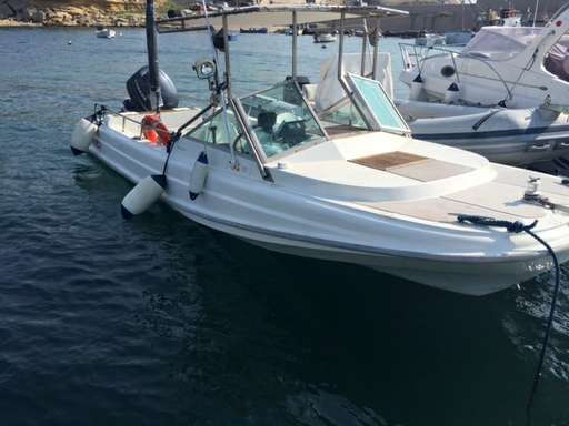 Boston whaler Boston whaler Revenge 21