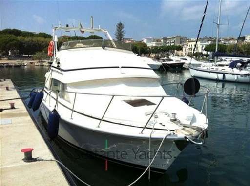 Bertram Yacht Bertram Yacht 33' SF