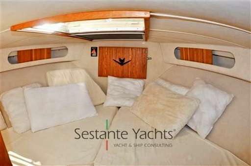 Bertram Yacht Bertram Yacht 33' SF