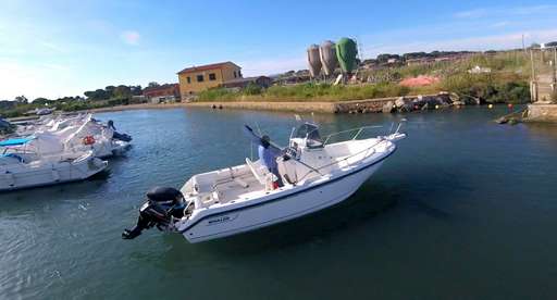 Boston whaler Boston whaler Outrage 21