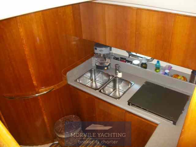 Azimut 36 Inside