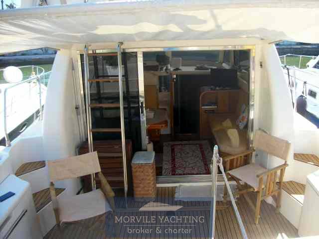 Azimut 36 Exterior: detail