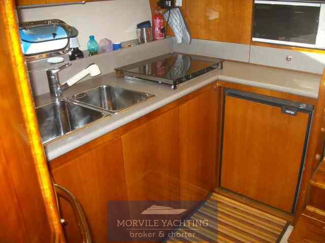 Azimut 36 Inside