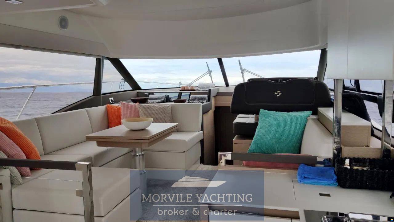 Prestige yacht 460