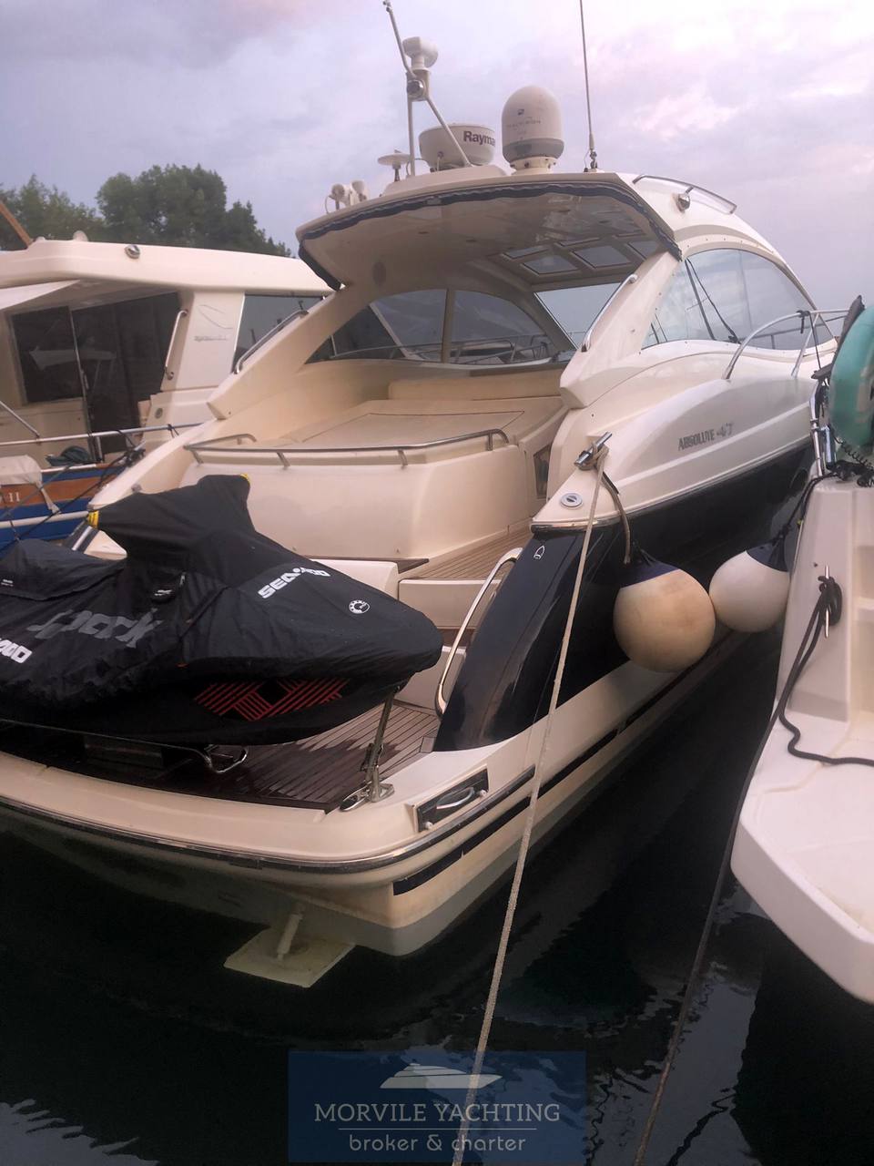 Absolute 47 ht Motor boat used for sale