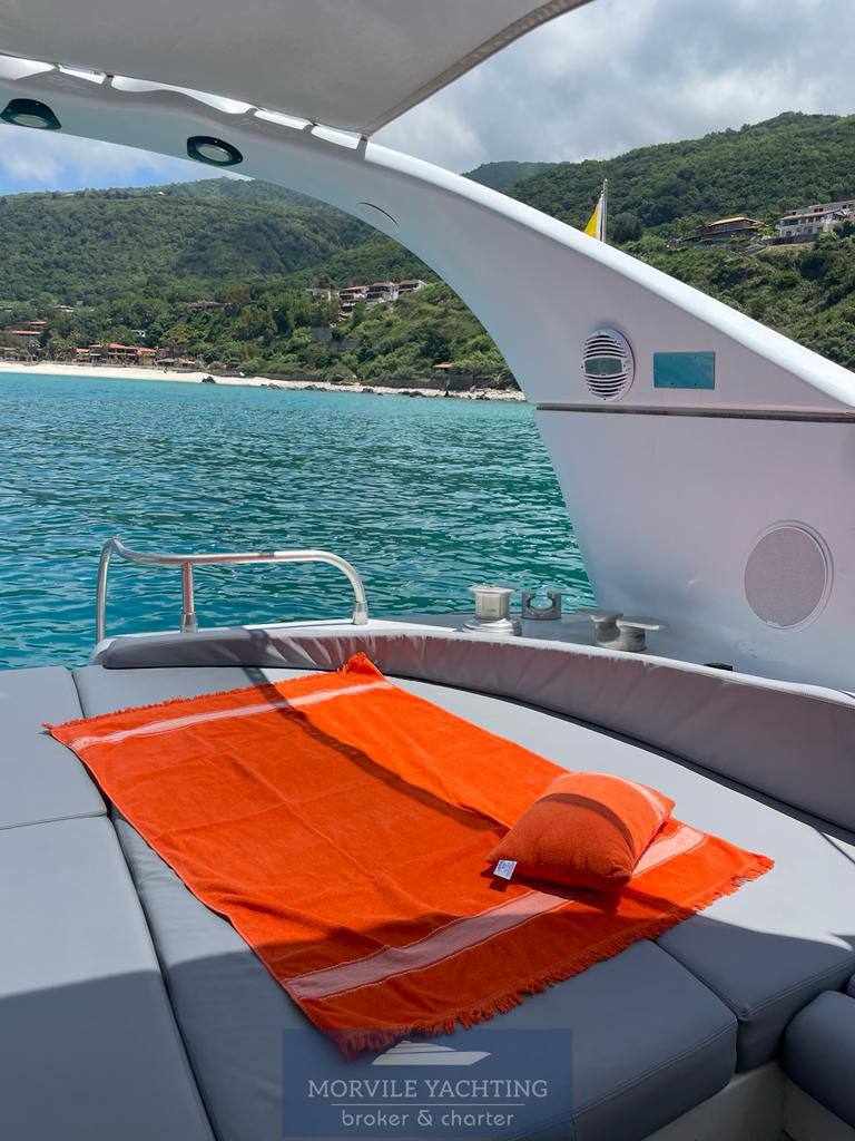 Overmarine Mangusta 65 Motorboot gebraucht zum Verkauf