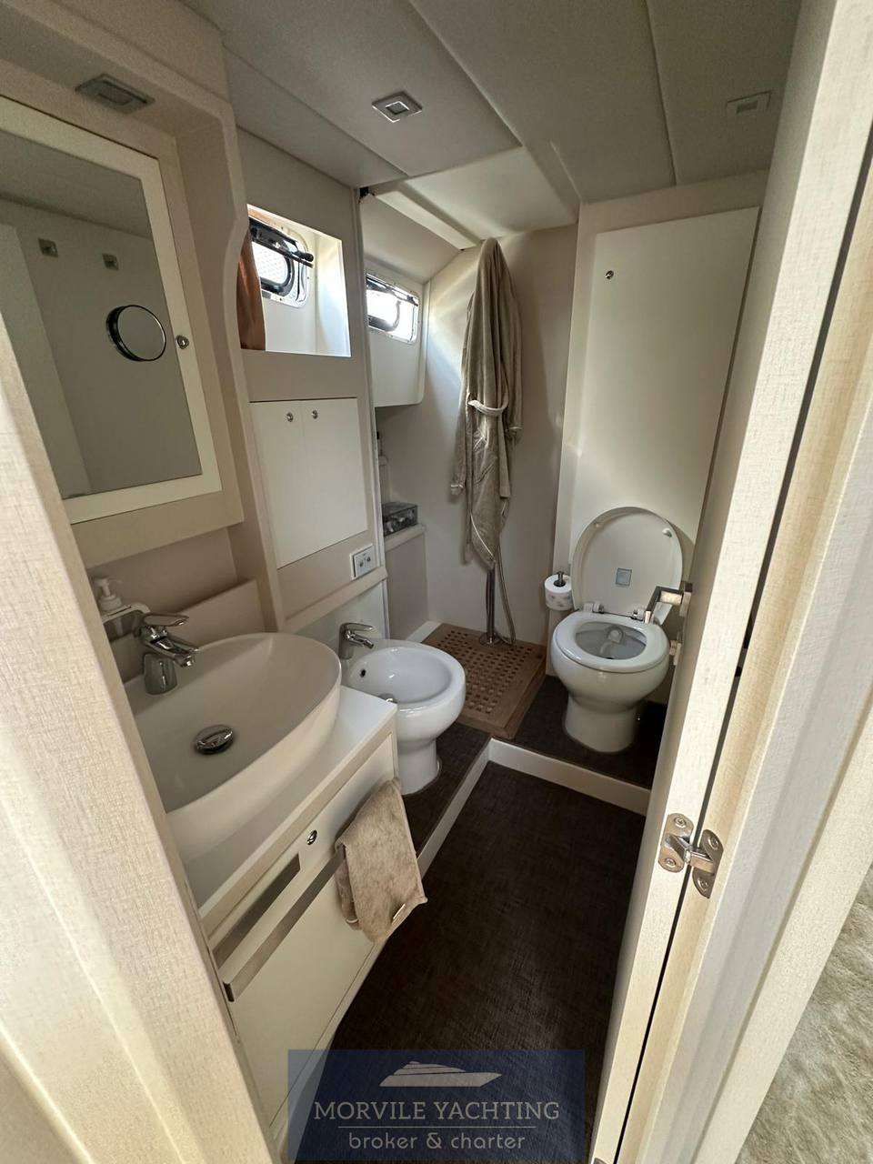 Mochi craft Dolphin 51