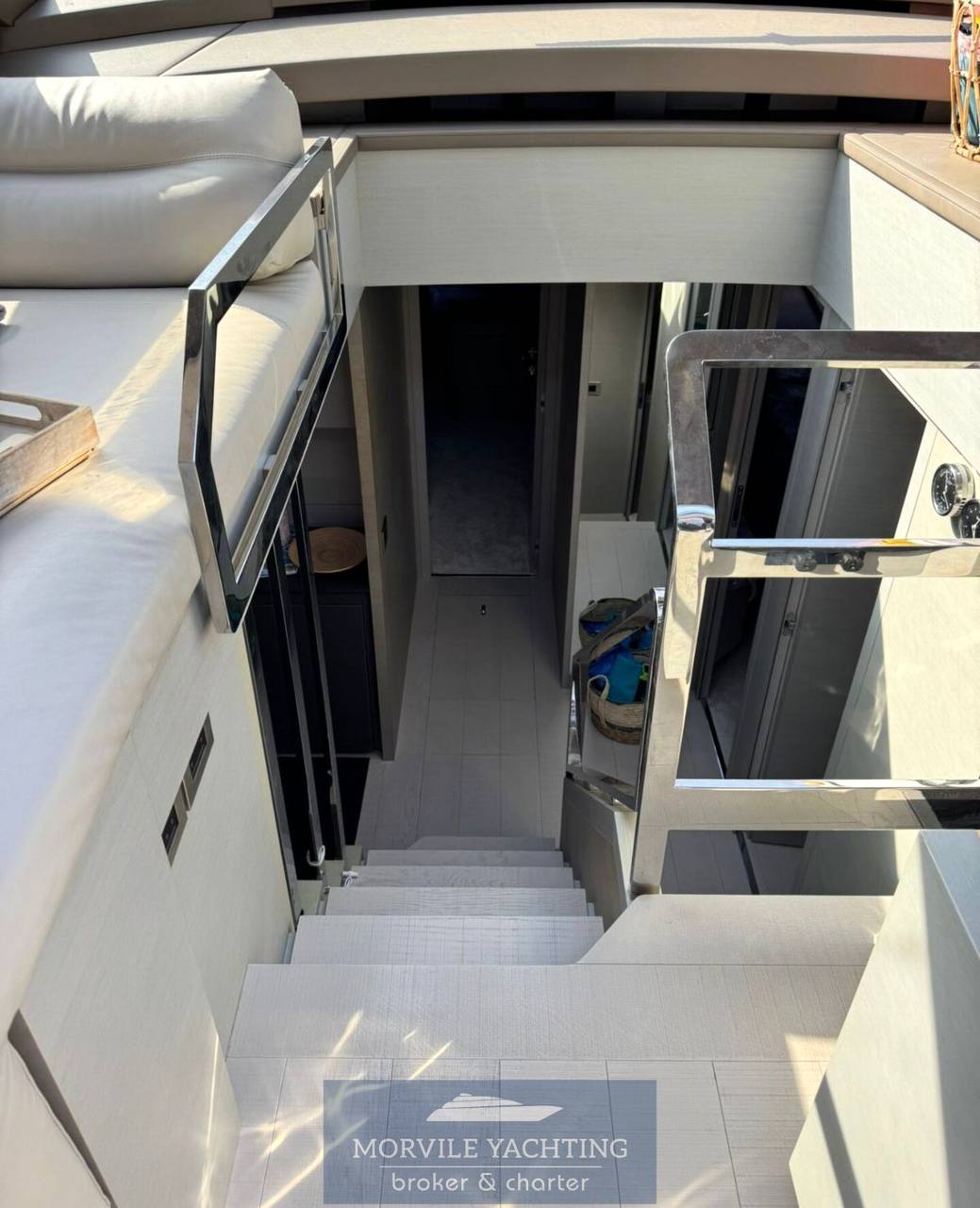 Pershing 7 x motor boat
