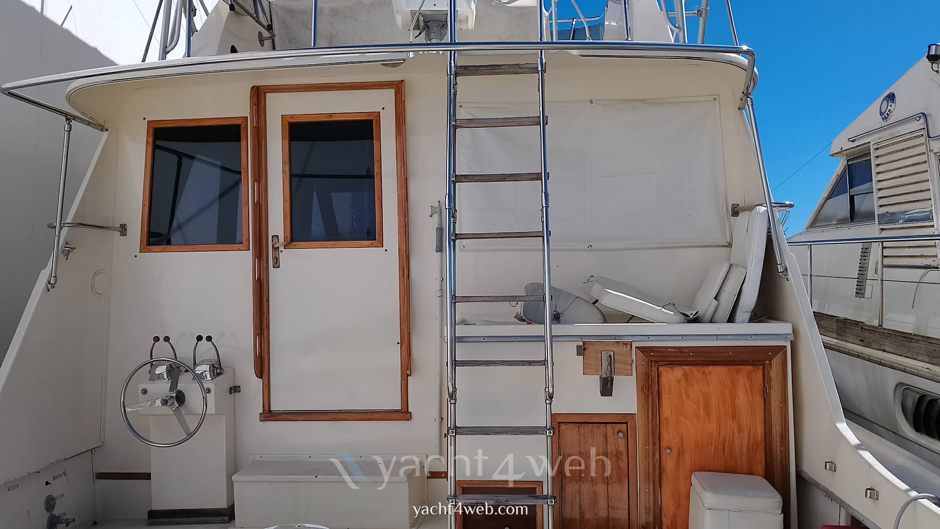 Hatteras 53 convertible Motorboot gebraucht zum Verkauf