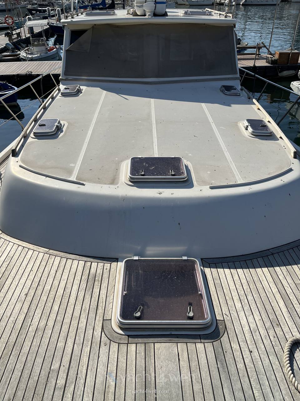 Cantieri estensi Goldstar 440c Motorboot gebraucht zum Verkauf
