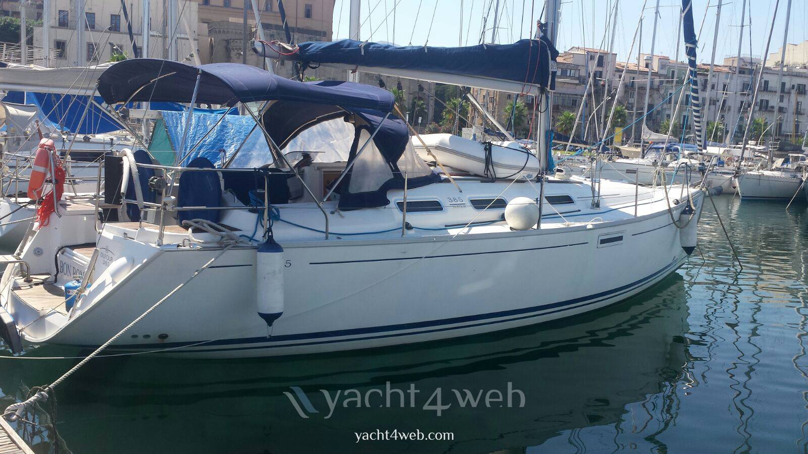 Dufour Yachts 385 grand large Exterior