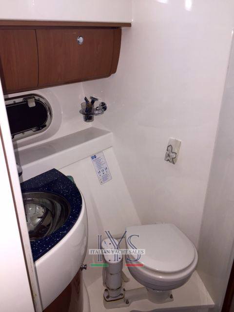 Sealine Fl 37 fly Hygienic service