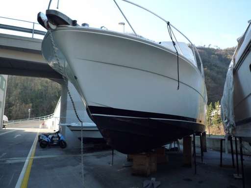 Bertram Bertram 37 fly cruiser