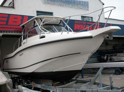 Boston whaler Boston whaler 255 conquest - leasing