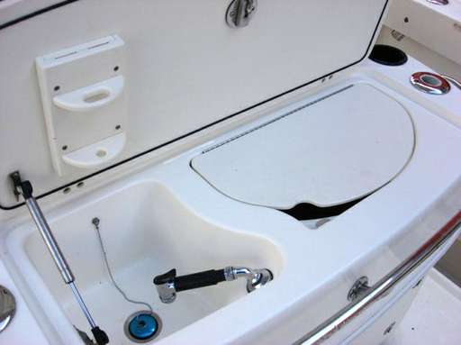 Boston whaler Boston whaler 320 outrage