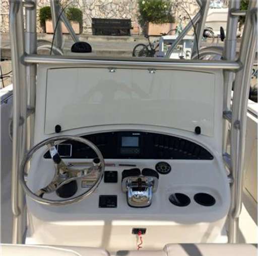 Boston whaler Boston whaler 320 outrage