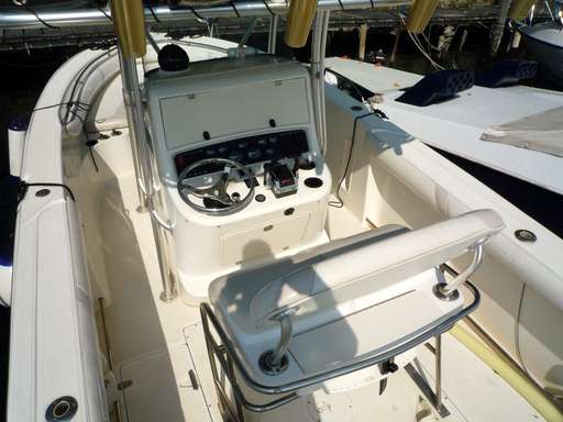 Boston whaler Boston whaler Outrage 27