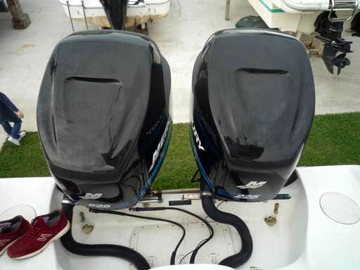 Boston whaler Boston whaler Outrage 27