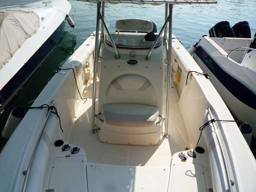 Boston whaler Boston whaler Outrage 27