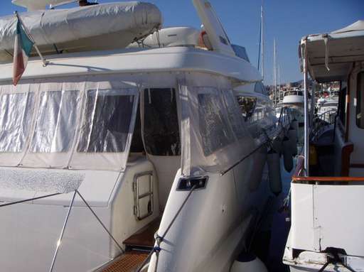 Uniesse marine Uniesse marine 72 fly